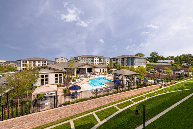 Lake Linganore Apartments - Lake Linganore Apartments