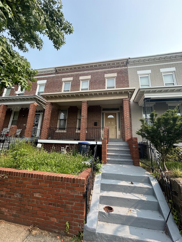 Photo - 1202 I St NE (Washington, DC)
