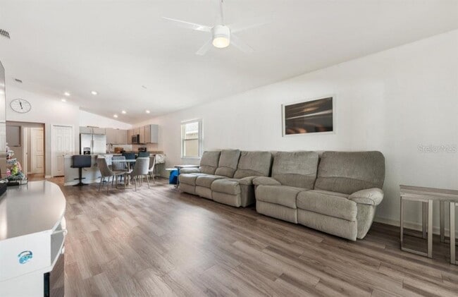 Photo - 979 Pearly Ridge Ln