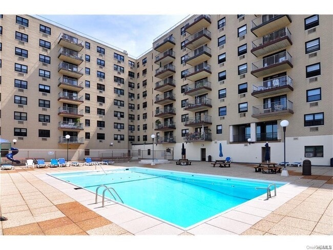 Photo - 1085 Warburton Ave Condo Unit 112