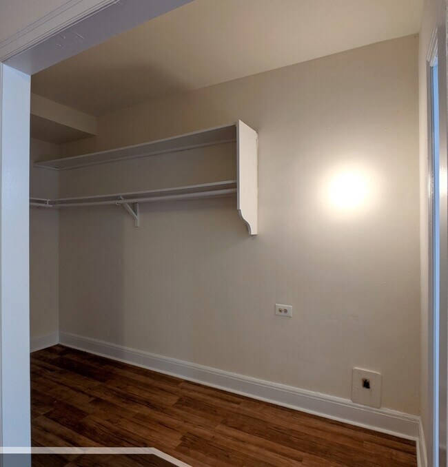 Photo - 3335 W Diversey Ave Unit 212