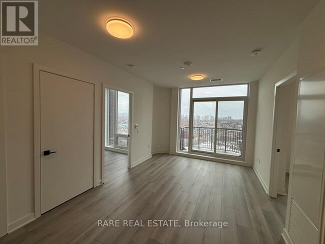 Photo - 1185 Dupont St Unit 727