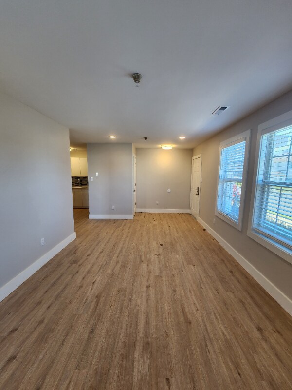 Photo - 19 N American Dr