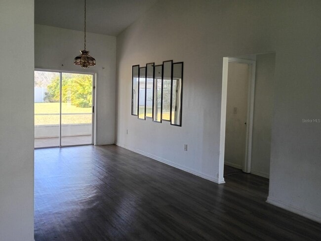 Photo - 829 Blanc Ct