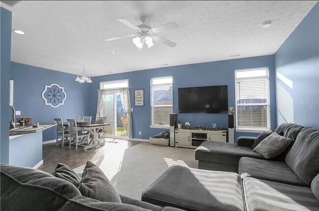 Photo - LEXINGTON FARMS COMMUNITY