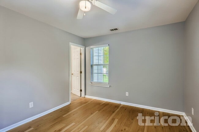 Photo - 149 Red Tip Ln