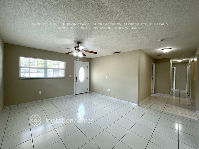 Photo - 10310 SW 4th St