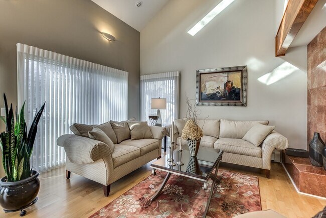 Photo - 11 Beethoven Ave