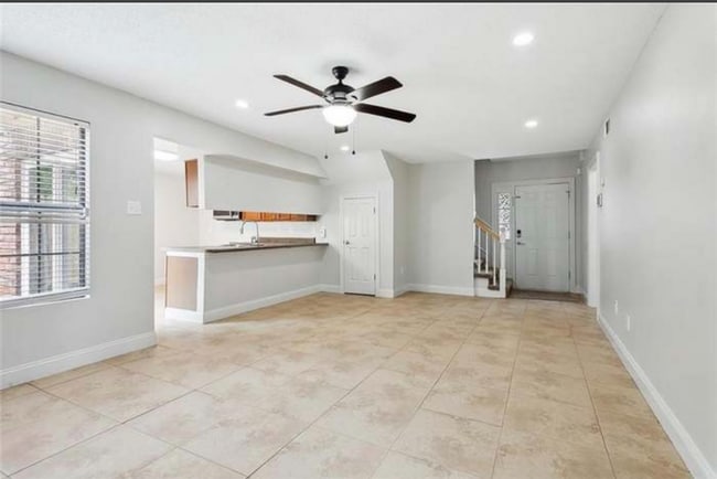 Photo - 1500 W Esplanade Ave