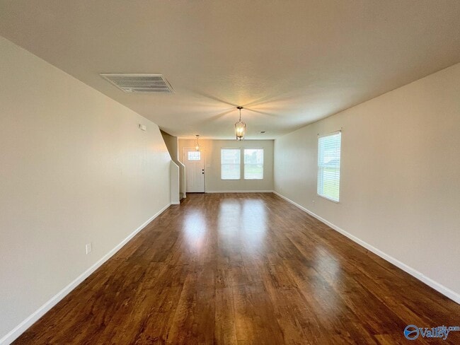 Photo - 3177 Lakeland Dr SW