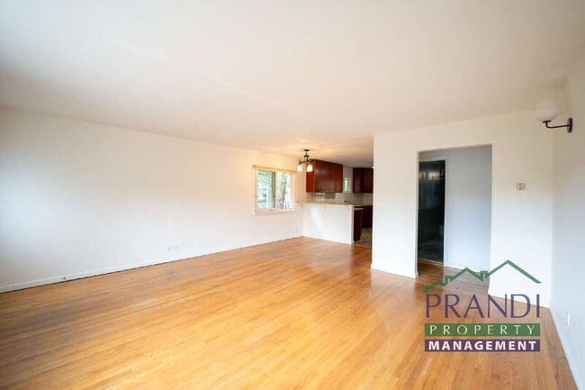 Photo - 33 Willow Ave Unit Fairfax