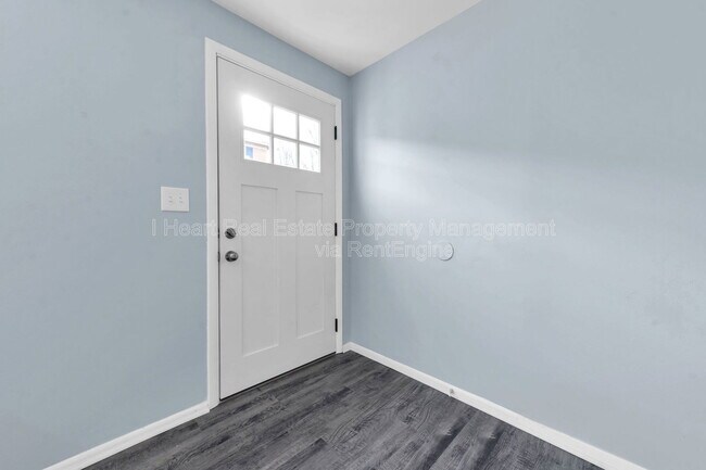 Photo - 880 N Meadows Ct Unit J