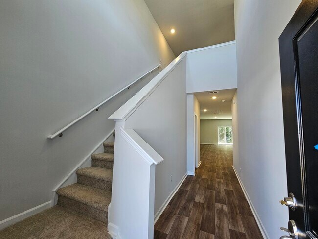 Photo - 805 Wapama St