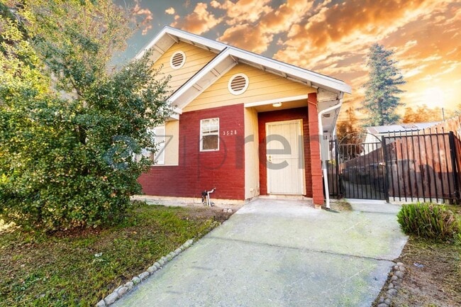 Photo - 3520 Y St