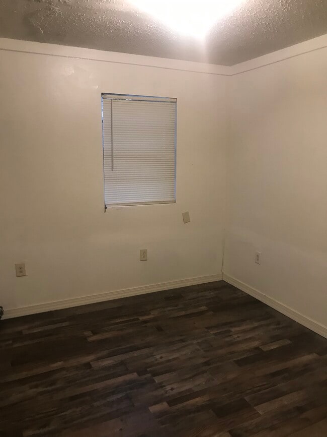 Photo - 3009 Gaines St