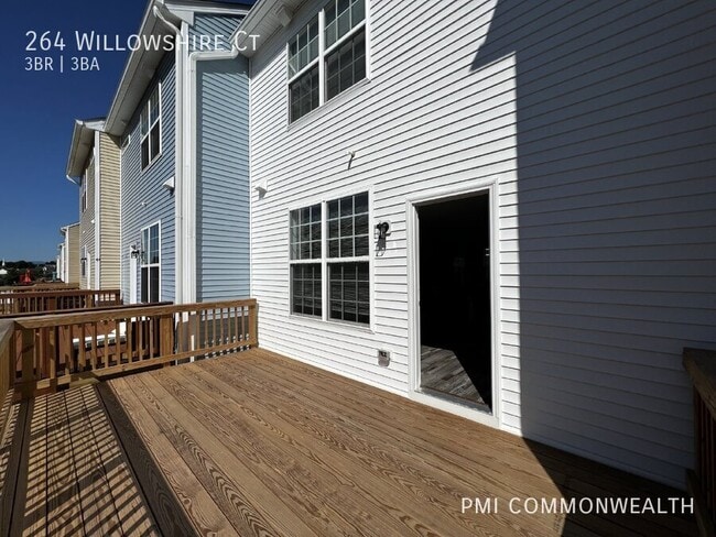 Photo - 264 Willowshire Ct