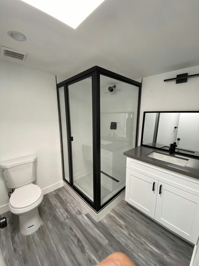 Photo - 150 N Roberto Ave