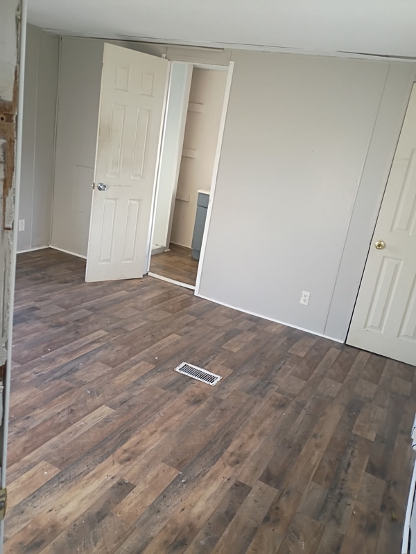 Photo - 112 Norris Ave SE