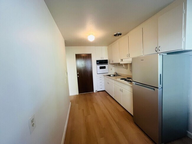 Photo - WLLC01 Unit 2880