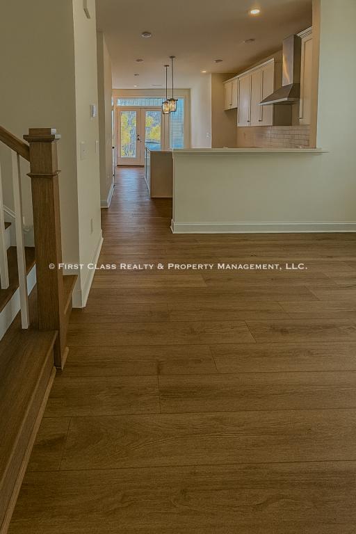 Photo - 338 Simeon Dr