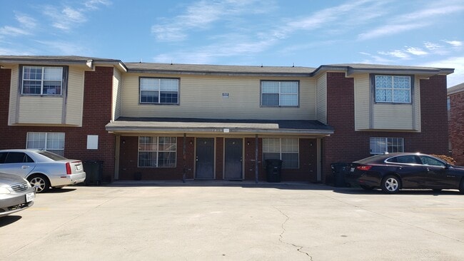 Photo - 2810 Cantabrian Dr Unidad C