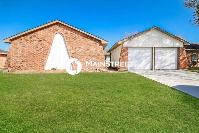 Building Photo - 3 Bedroom Pet-Friendly Home in Missouri City, TX with Main Street Renewal