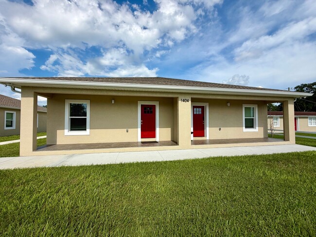 Building Photo - 1404 S Parsons Ave