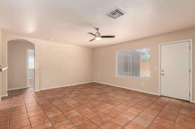 Photo - Charming 3 bed in Glendale!
