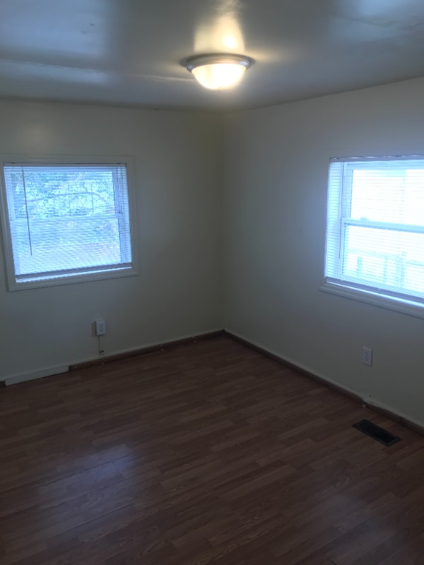 Photo - 913 N Center St