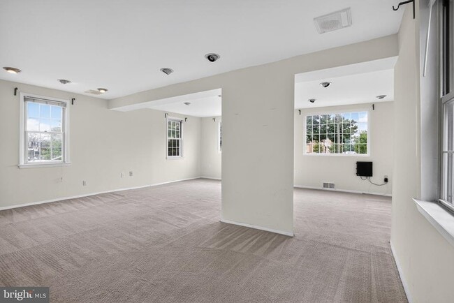 Photo - 1327 S Queen St