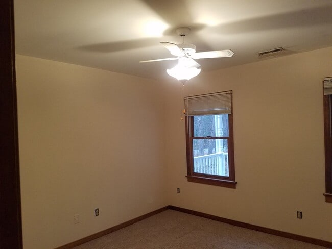 Photo - 4 bedroom home on cul-de-sac