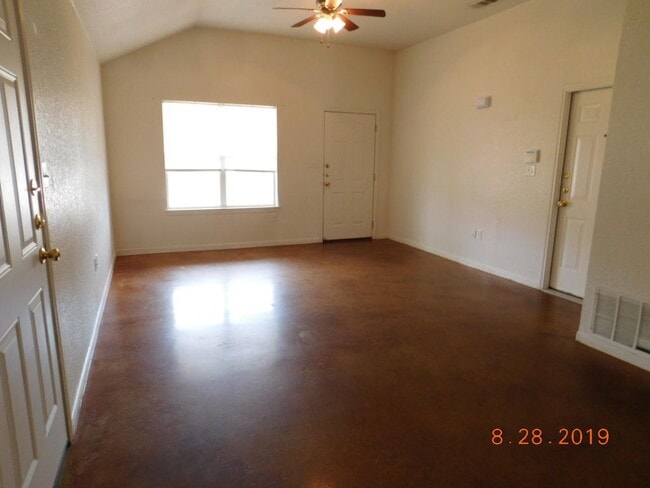 Photo - 1202 Cavalry Ln
