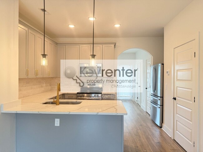 Photo - 1674 S Watkins St