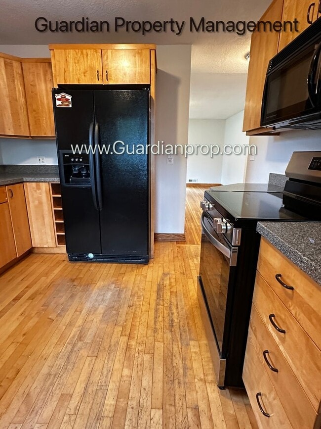 Photo - 16720 Excelsior Blvd