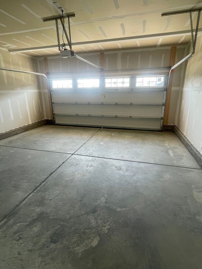 Photo - 143 Sea Cave Ln