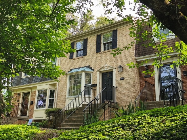 McLean Park Haven: Serene Living in a Tran... - McLean Park Haven: Serene Living in a Tran... Apartamento