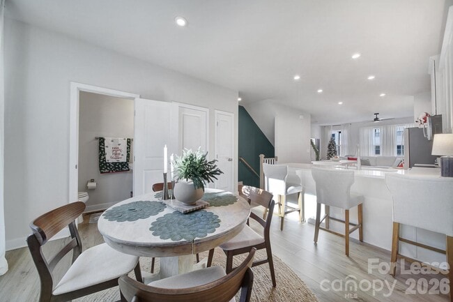 Photo - 6120 Station Crossing Ave