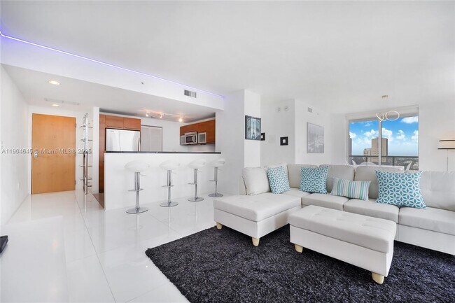 Photo - 253 NE 2nd St Unit 3302