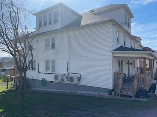 Building Photo - 213-5 Robert Street Unit 215 Roberts Upper Rental