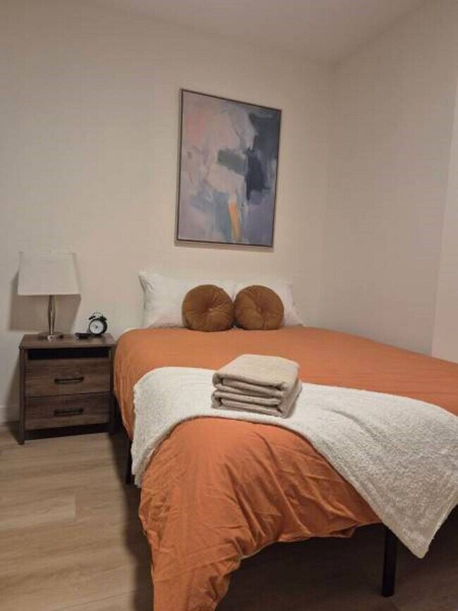Photo - 8615-8108 108 St NW Unit SI ID1582754P