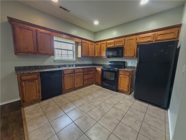 Photo - 3207 SW Amberwood Ave
