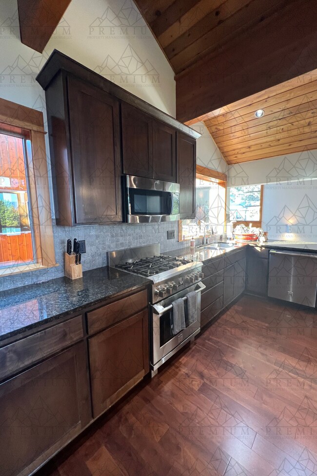 Photo - Fully Furnished Hood River Home