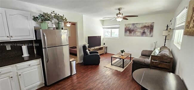 Building Photo - 1701 Shenandoah St Unit 2 Rental