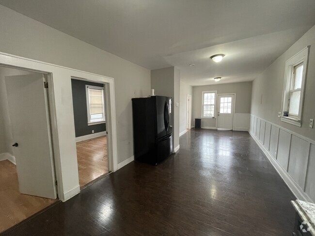 Building Photo - 1204 Fairmount Ave Unit 2F Rental