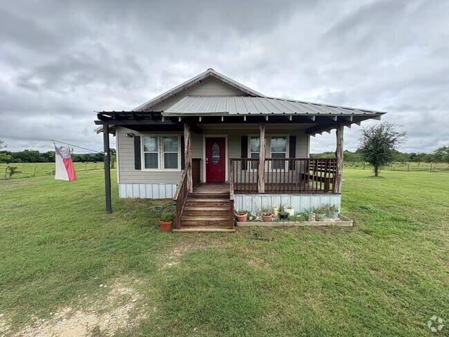 Building Photo - 2 Bed, 2 Bath County Home on 1.5 Acres in ...