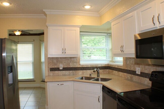 Photo - 7838 Williams Ave