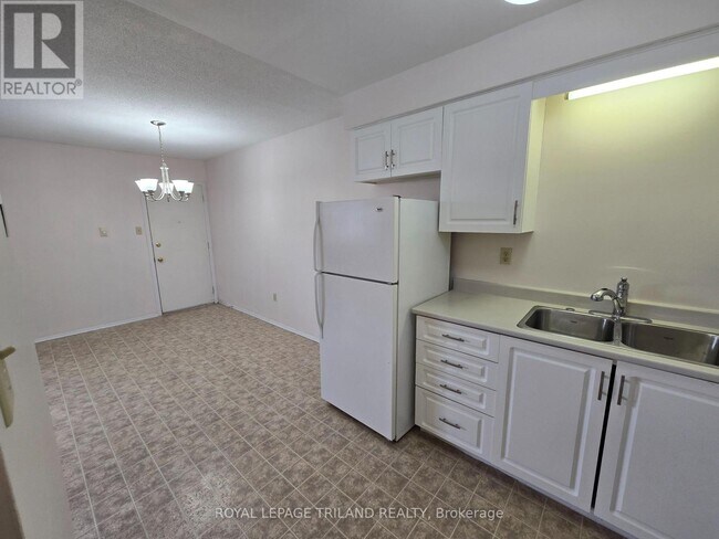 Photo - 91 Alexandria Ave Unit 202