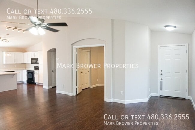 Photo - 1136 E Christopher St