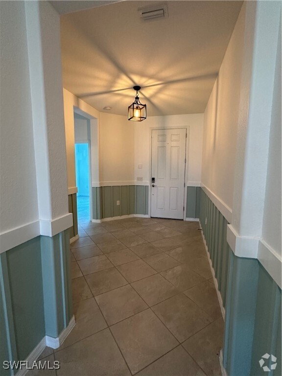 Building Photo - 14645 Portico Blvd Rental