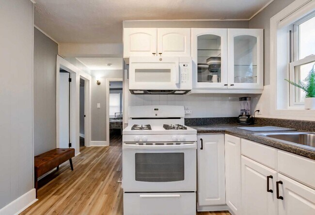 Photo - 108 E Gibbons St Unit 2